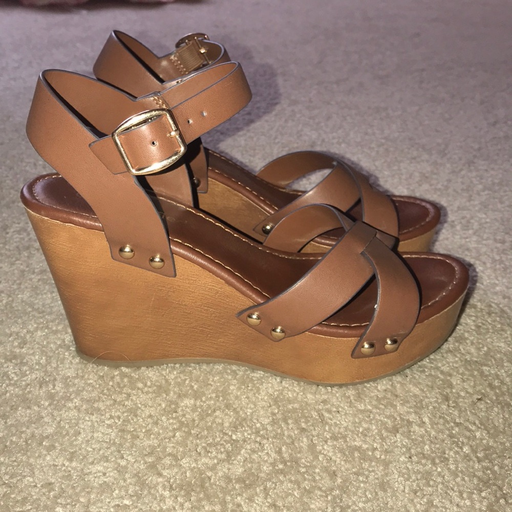 Brown wedges